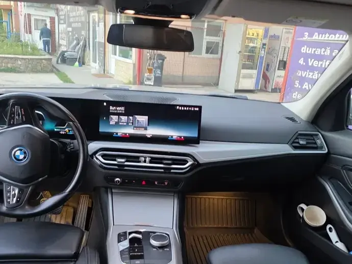 BMW Seria 3 320e Aut. Luxury Line