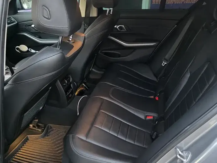 BMW Seria 3 320e Aut. Luxury Line