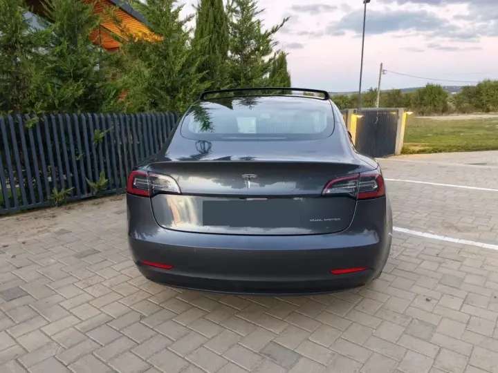 Tesla Model 3 Langstreckenbatterie Allradantrieb Dual Motor