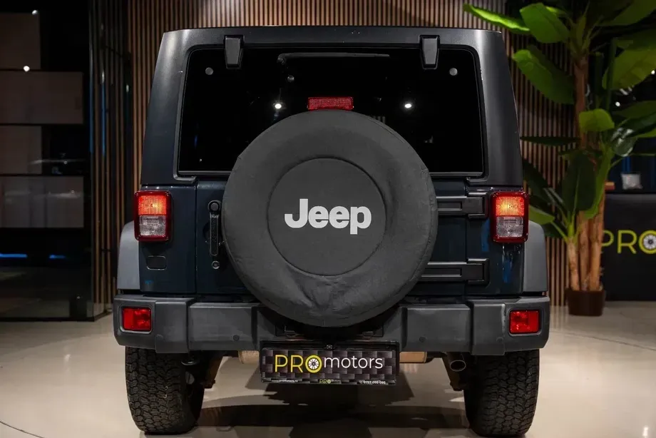 Jeep Wrangler — imagine 8