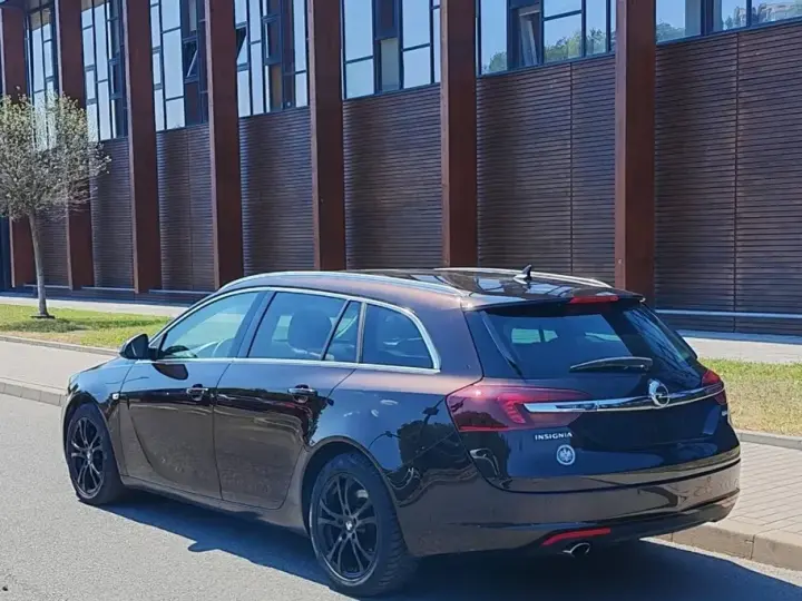 Opel Insignia A 2.0 CDTi ECOTEC Edition Aut.