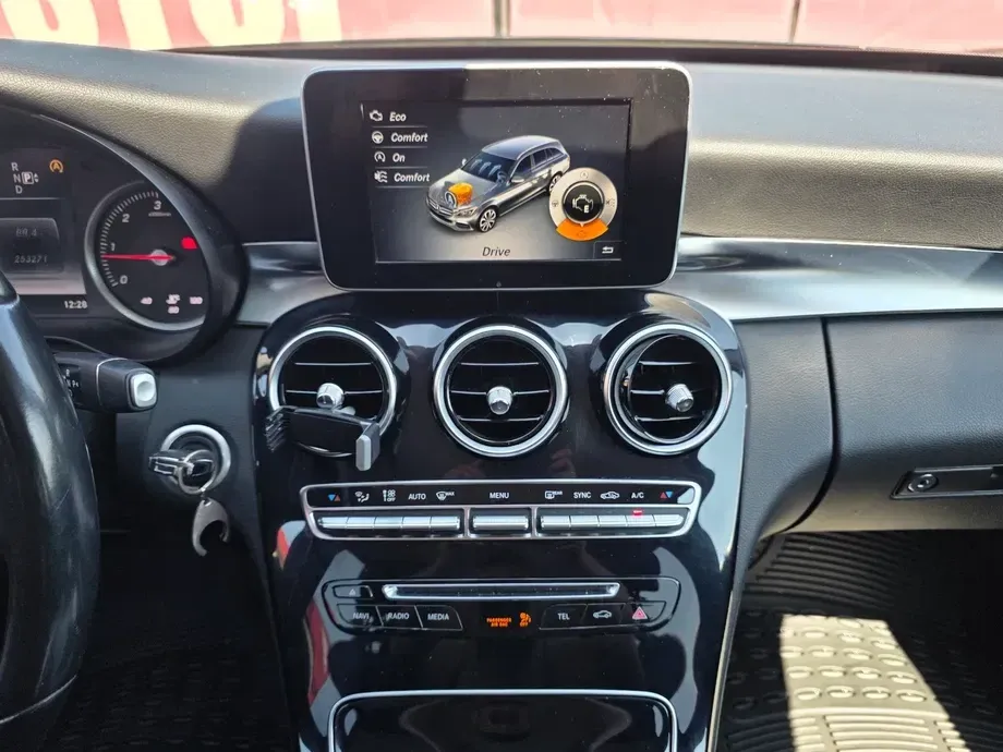 Mercedes-Benz C W205 — imagine 10