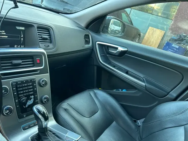 Volvo V60 I