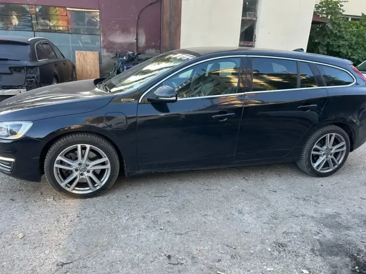 Volvo V60 I