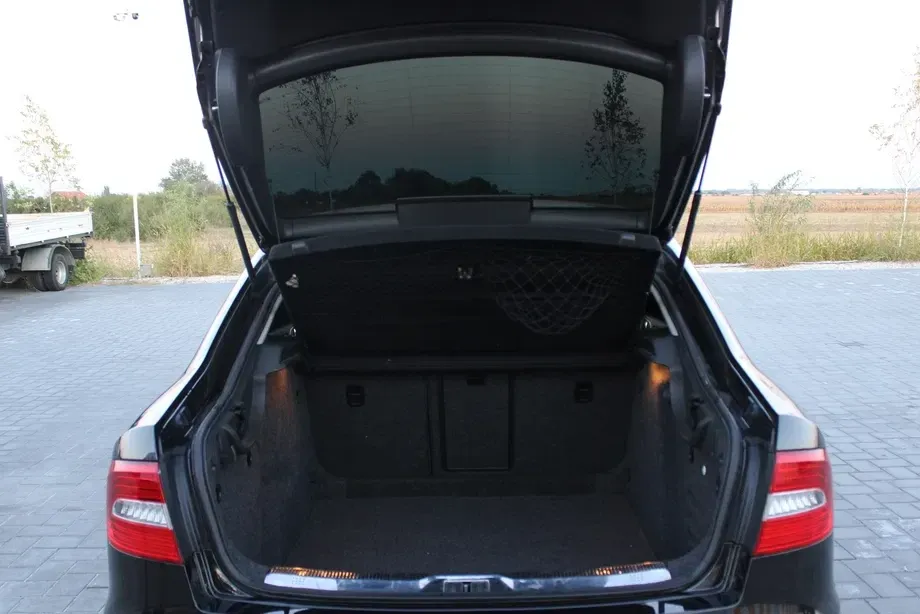 Škoda Superb II 2.0 TDI Elegance DSG — imagine 7