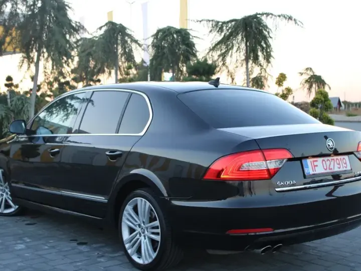 Škoda Superb II 2.0 TDI Elegance DSG