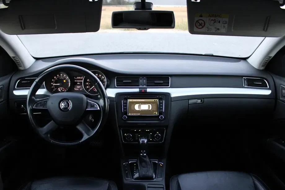 Škoda Superb II 2.0 TDI Elegance DSG — imagine 9