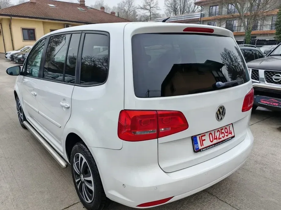 Volkswagen Touran 2.0 TDI DPF DSG Comfortline — imagine 4