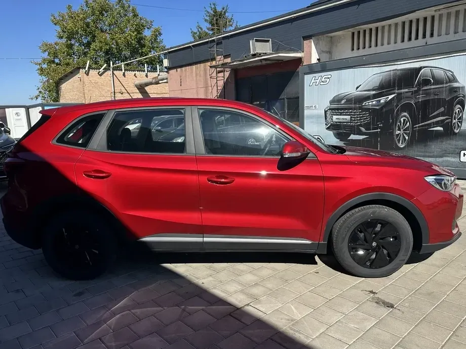 MG ZS HEV Hybrid+ Standard — imagine 7