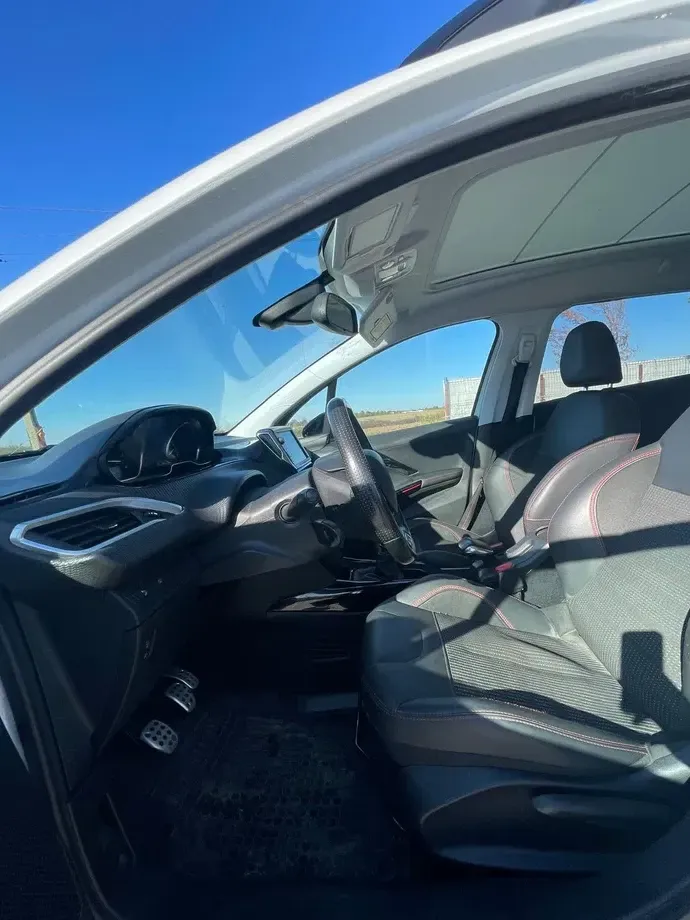 Peugeot 2008 I — imagine 5
