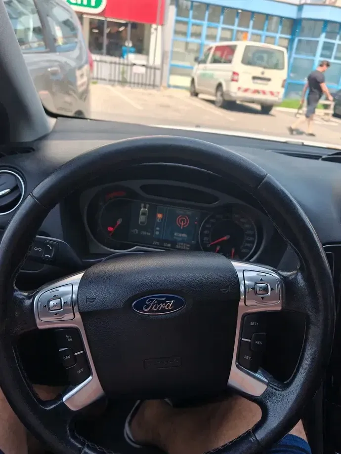 Ford Mondeo — imagine 7