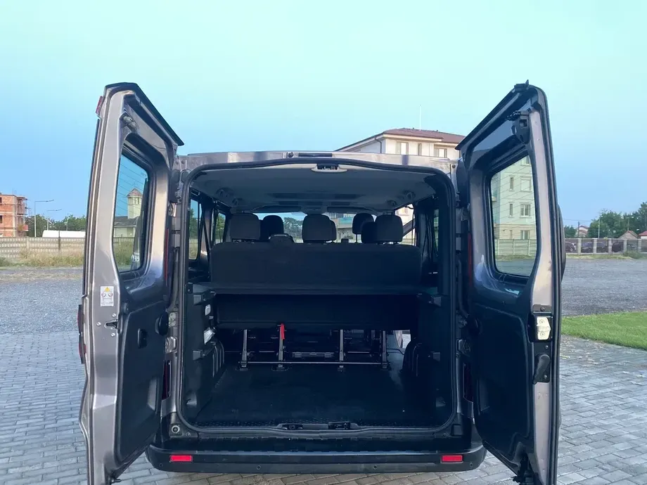 Renault Trafic — imagine 8