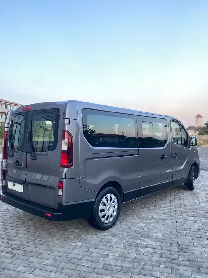 Renault Trafic — imagine 3