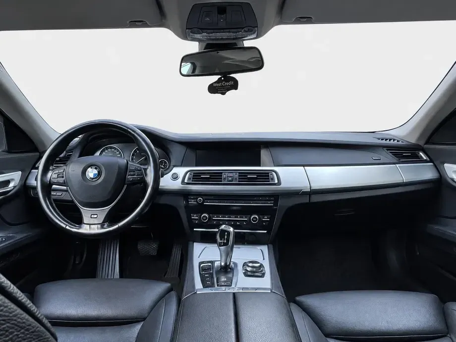 BMW Seria 7 F01/F02 — imagine 9