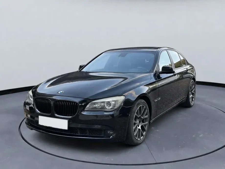 BMW Seria 7 F01/F02 — imagine 5