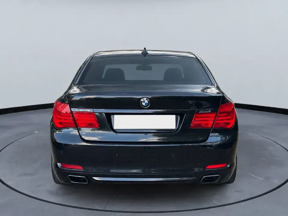 BMW Seria 7 F01/F02 — imagine 4