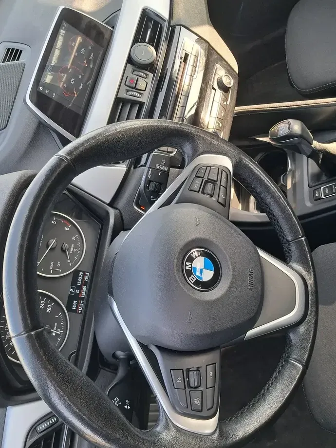 BMW X1 F48 — imagine 9