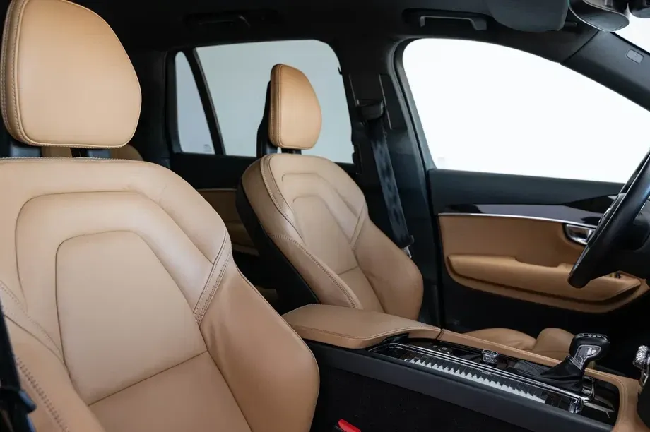 Volvo XC 90 D5 AWD Geartronic Momentum — imagine 10