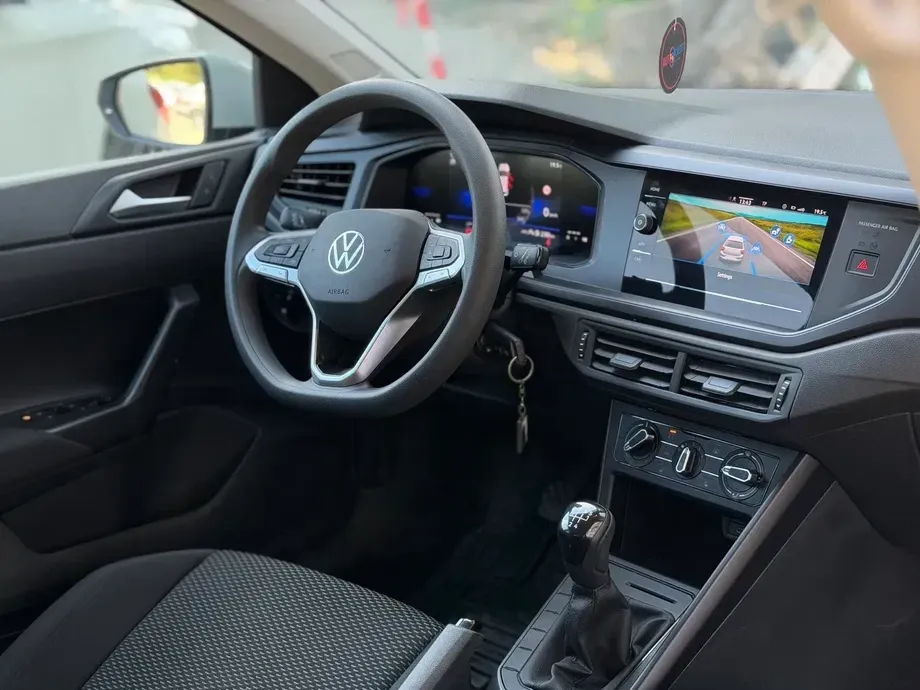 Volkswagen Polo VI 1.0 MPI Base — imagine 2