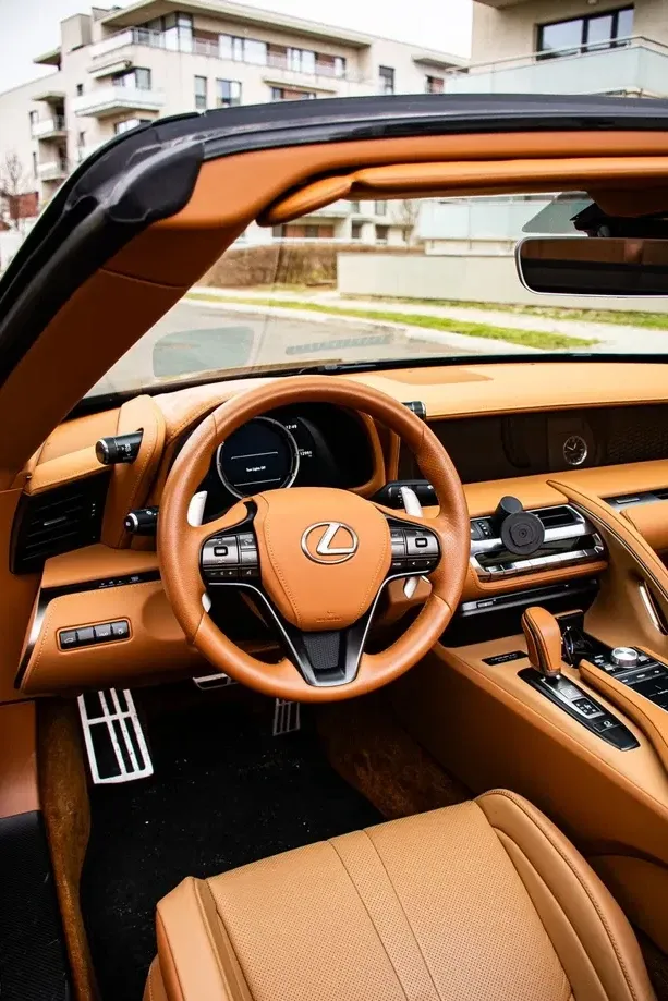 Lexus LC 500 5.0L 10AT Luxury — imagine 5