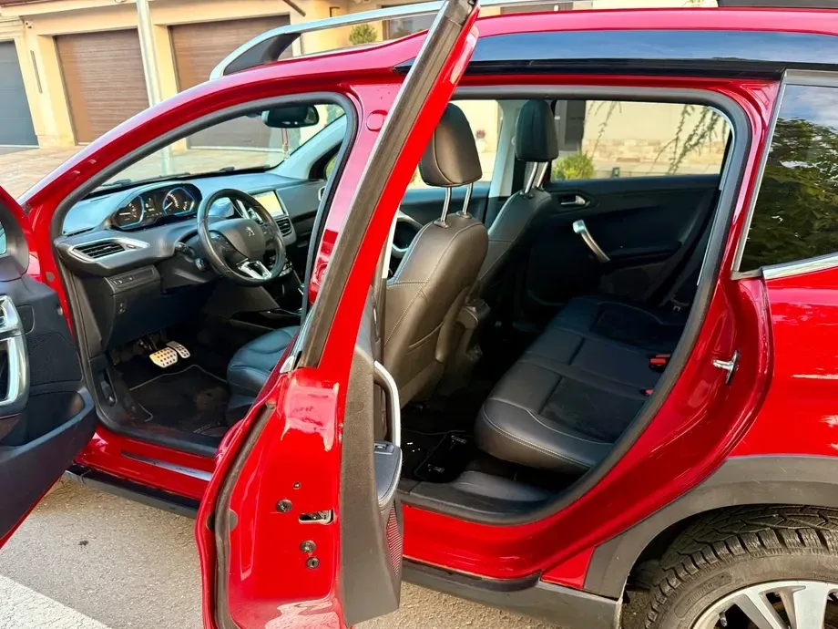 Peugeot 2008 I — imagine 9