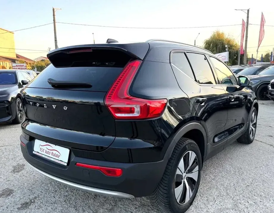 Volvo XC 40 Recharge T4 Twin Engine AT7 Inscription Expression — imagine 9