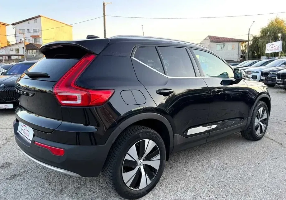Volvo XC 40 Recharge T4 Twin Engine AT7 Inscription Expression — imagine 10