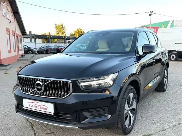 Volvo XC 40 Recharge T4 Twin Engine AT7 Inscription Expression