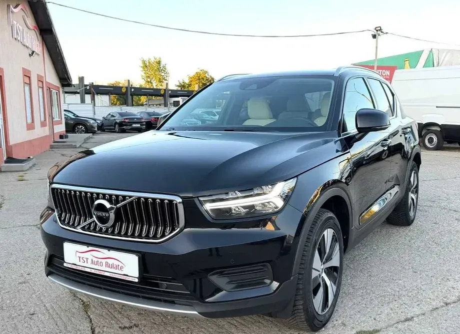 Volvo XC 40 Recharge T4 Twin Engine AT7 Inscription Expression — imagine 2