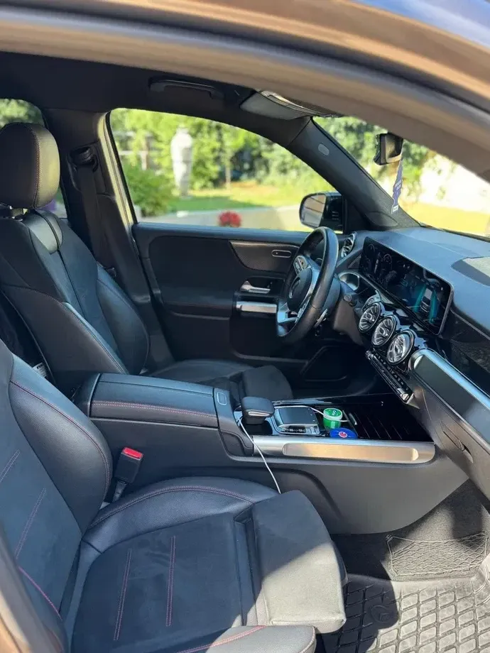Mercedes-Benz GLB — imagine 7