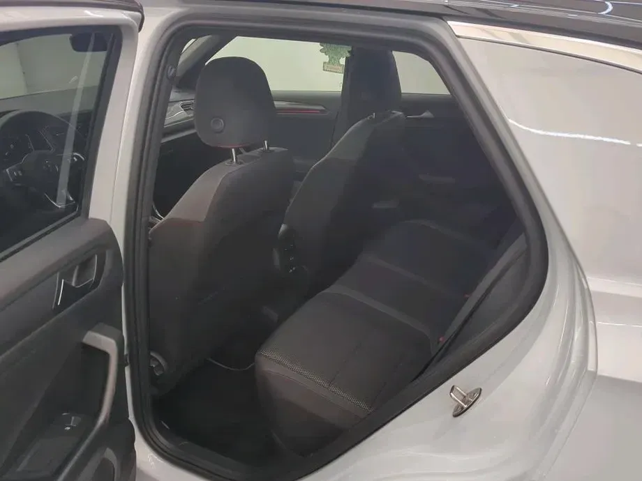 Volkswagen T-Roc 1.5 TSI DSG R-Line — imagine 5