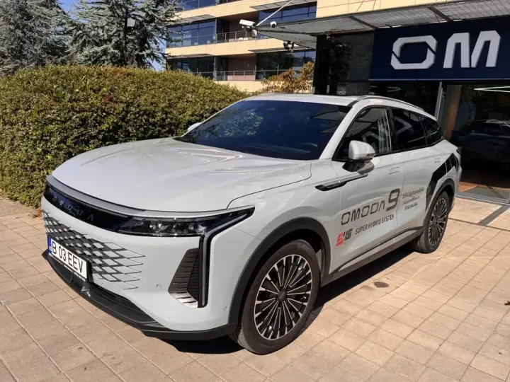 Omoda 9