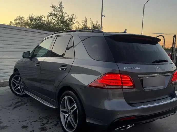 Mercedes-Benz GLE 250 d 4MATIC