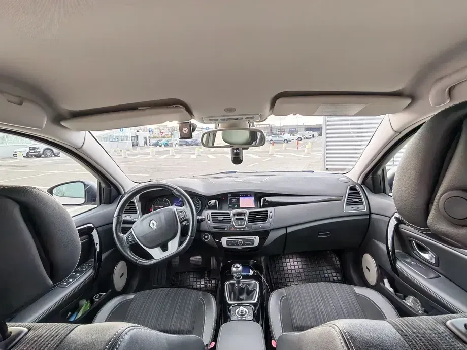 Renault Laguna — imagine 6