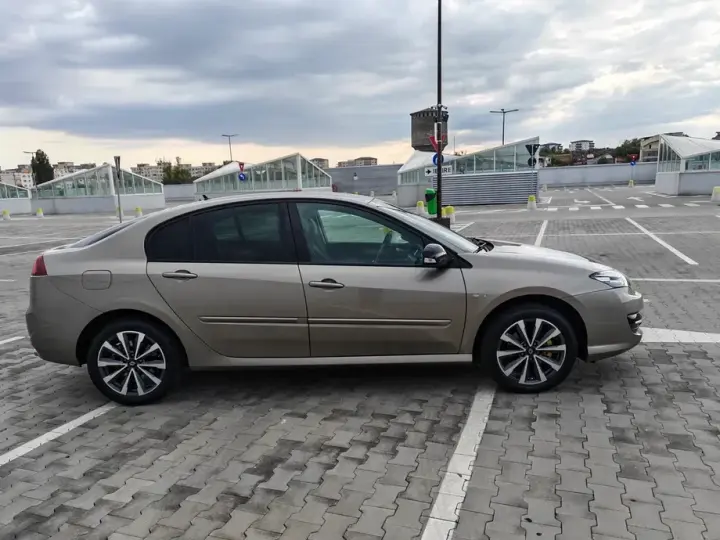Renault Laguna