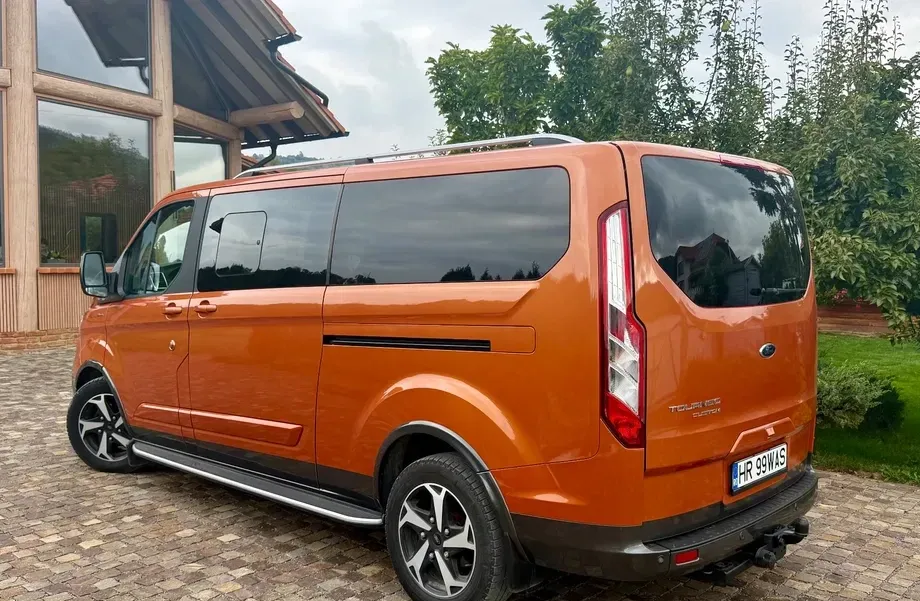 Ford Tourneo Custom — imagine 3