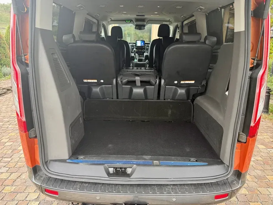 Ford Tourneo Custom — imagine 10