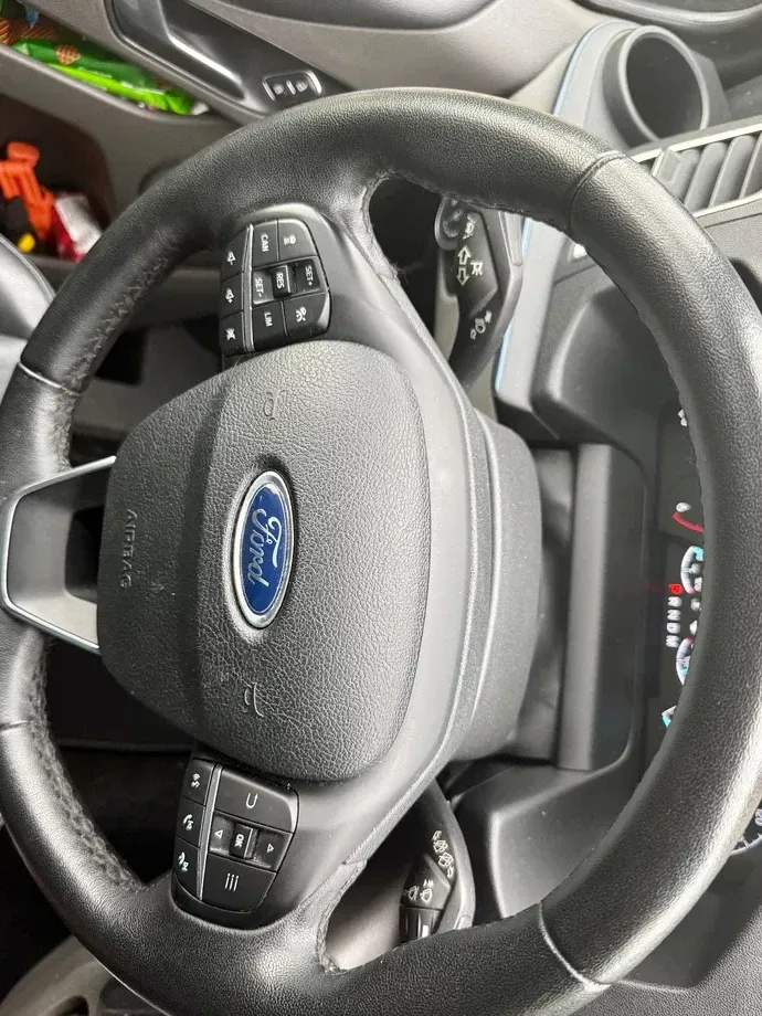 Ford Tourneo Custom — imagine 8