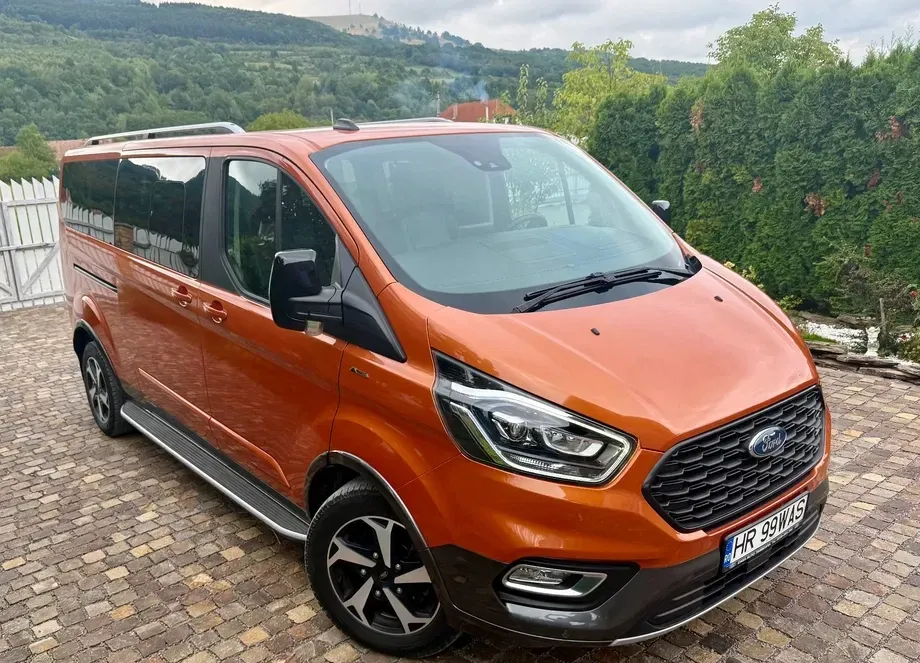 Ford Tourneo Custom — imagine 2