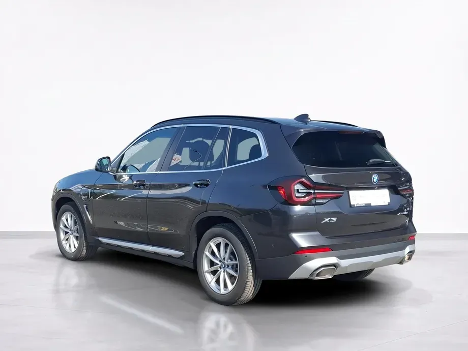 BMW X3 xDrive30e AT PHEV — imagine 3