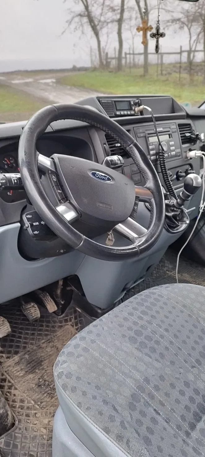 Ford Transit — imagine 5