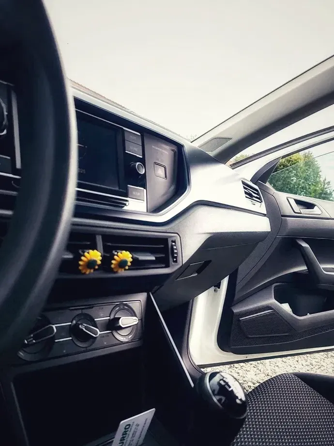 Volkswagen Polo VI 1.0 Trendline — imagine 6