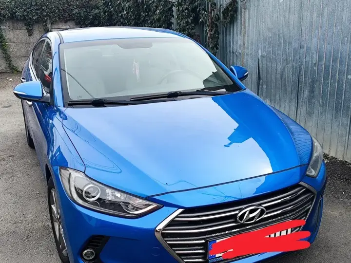 Hyundai Elantra VI