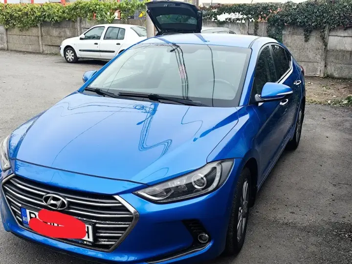 Hyundai Elantra VI