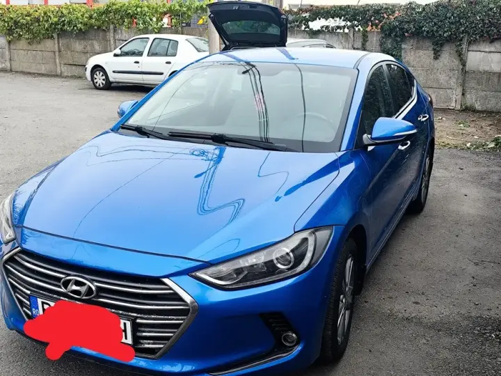 Hyundai Elantra VI