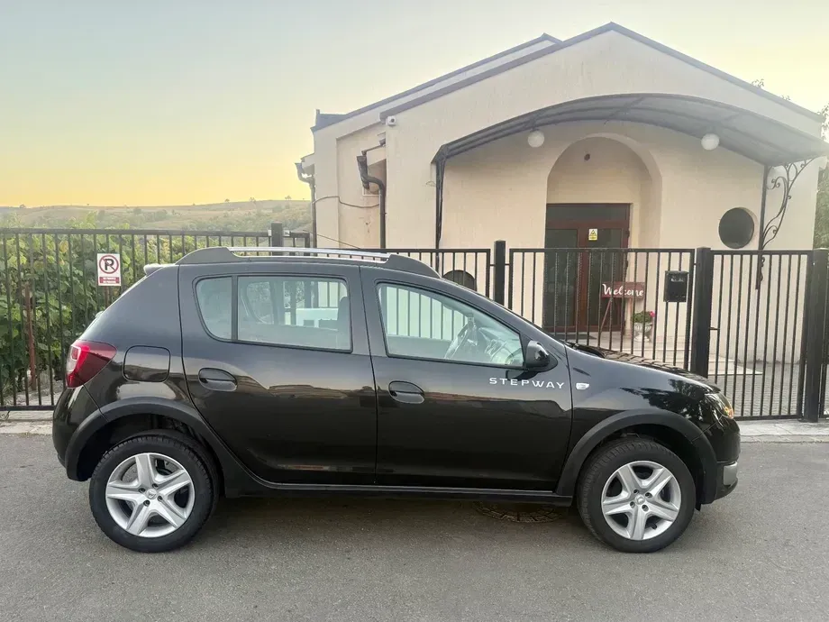 Dacia Sandero Stepway II TCe 90 Prestige — imagine 8