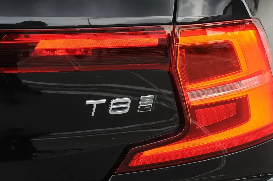 Volvo S90 T8 Twin Engine AWD Geartronic Momentum — imagine 10