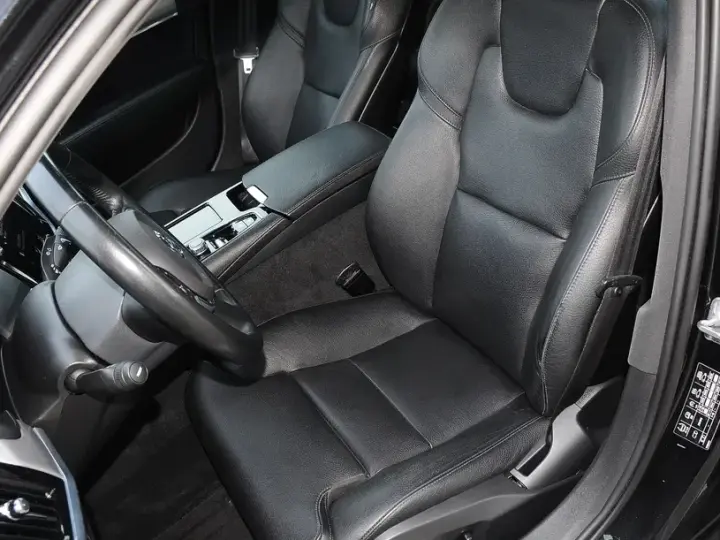 Volvo S90 T8 Twin Engine AWD Geartronic Momentum