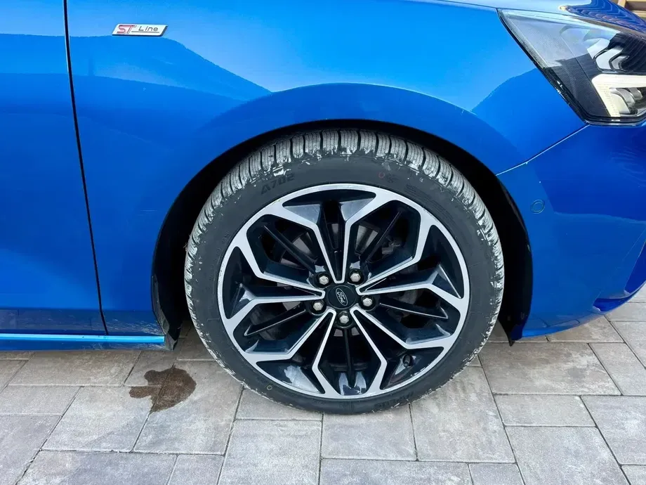 Ford Focus MK4 — imagine 8