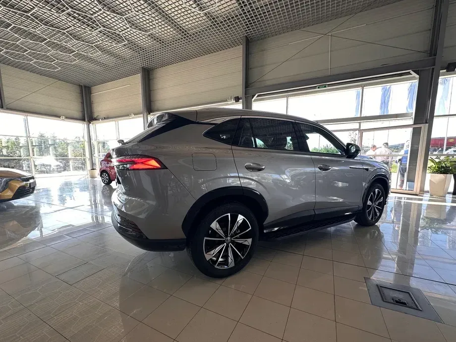 MG EHS 1.5 T-GDi AT PHEV Exclusive — imagine 7